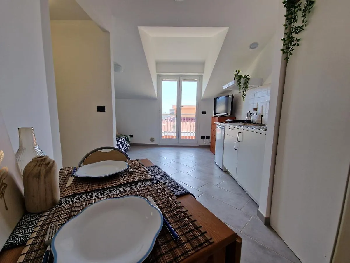 250 Metri Dalla Spiaggia Eleganza Vistamare Apartment Pietra Ligure